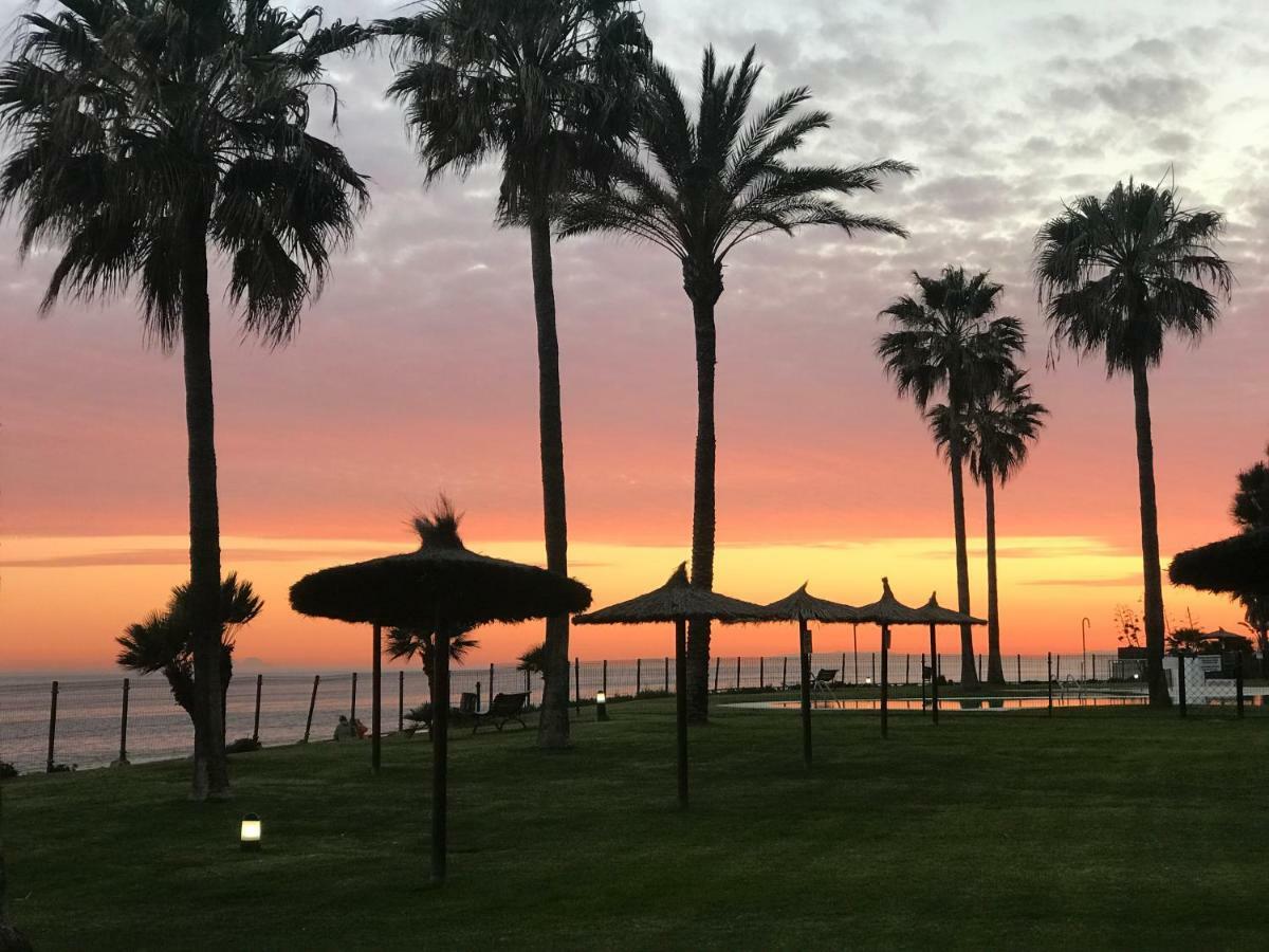 Mi Capricho A16 Beachfront Apartment Sitio de Calahonda Dış mekan fotoğraf